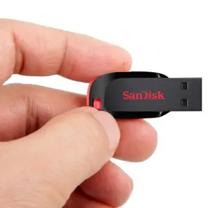 זיכרון נייד SanDisk Cruzer Blade - דגם SDCZ50-064G-B35 - נפח 64GB - צבע שחור